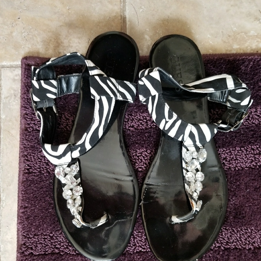 Guess Sandles